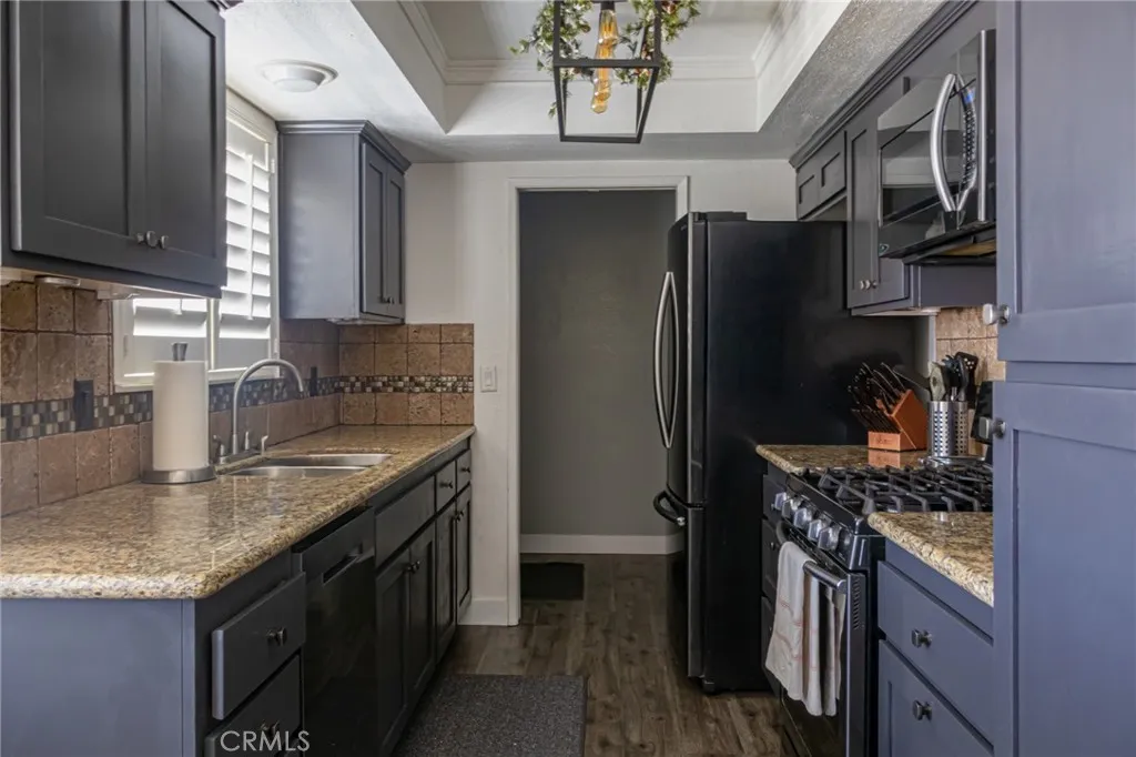 16027 Mandan Road, Apple Valley, California 92307 home-pic-22