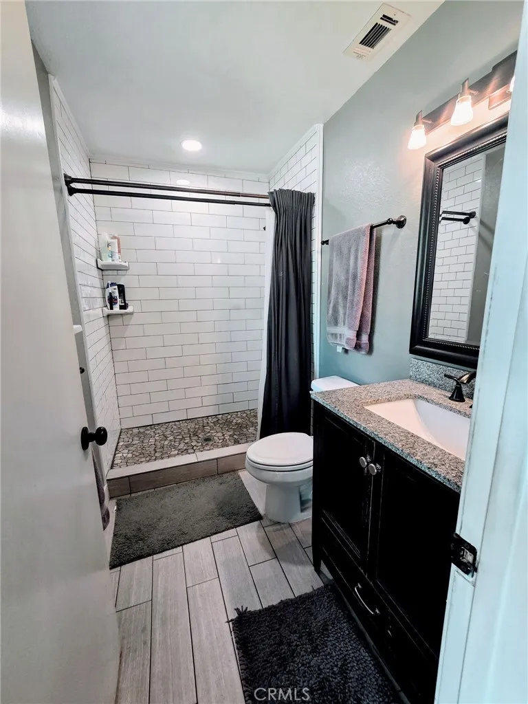 16027 Mandan Road, Apple Valley, California 92307 home-pic-12