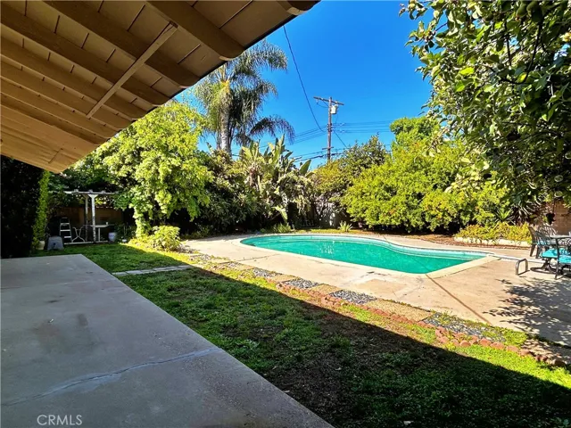 8927 Gloria Avenue, North Hills, California 91343