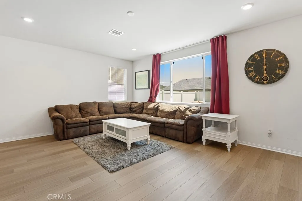 5085 Hoss Circle, Hemet, California 92545 home-pic-1