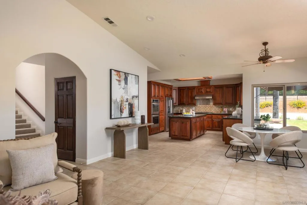 30343 Calle La Reina, Bonsall, California 92003 home-pic-37