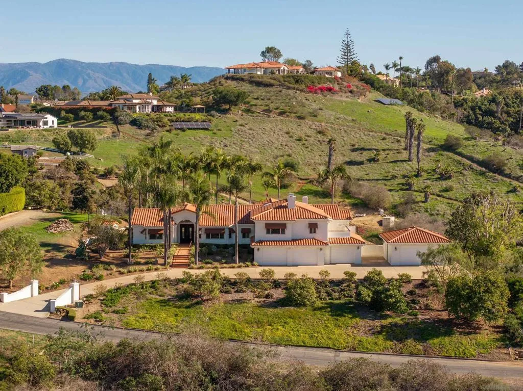 30343 Calle La Reina, Bonsall, California 92003 home-pic-62