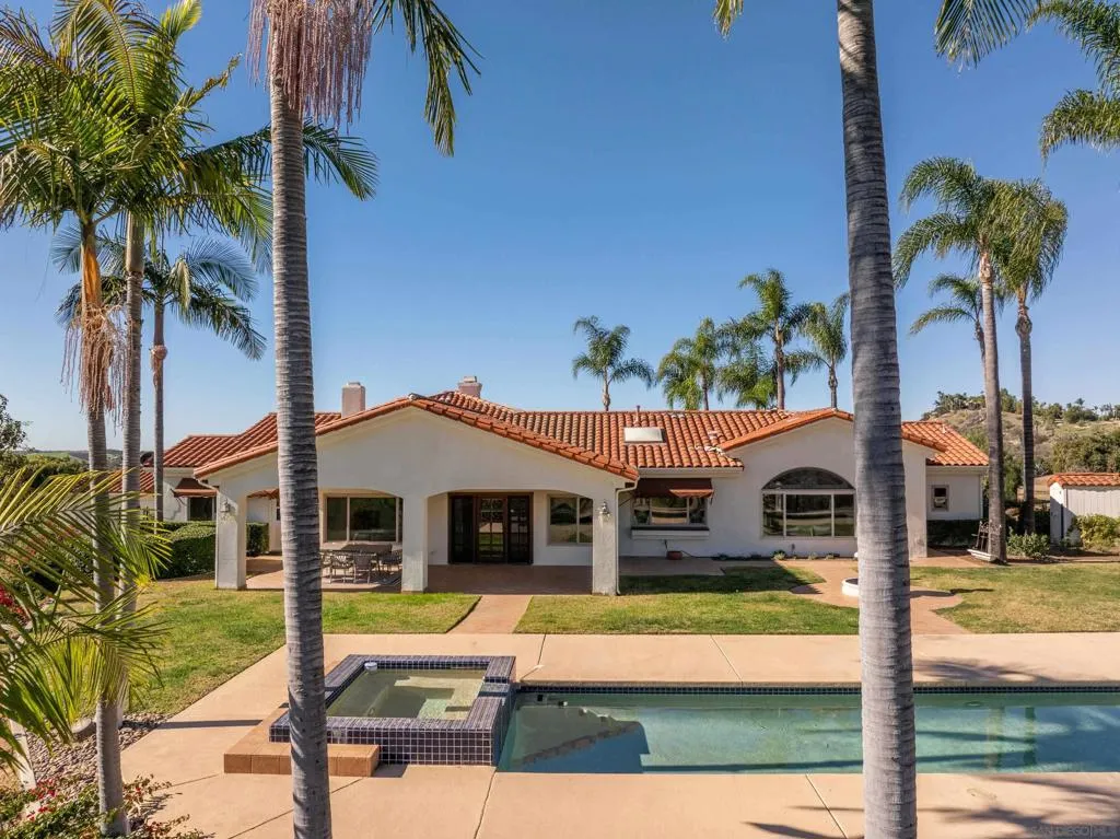 30343 Calle La Reina, Bonsall, California 92003 home-pic-29