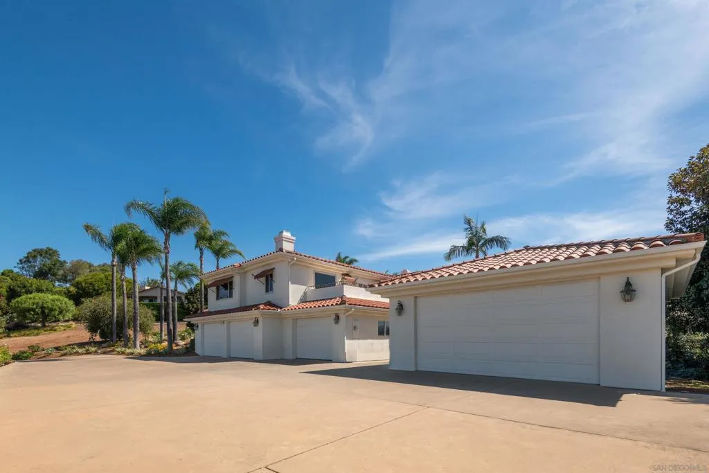 30343 Calle La Reina, Bonsall, California 92003 home-pic-67