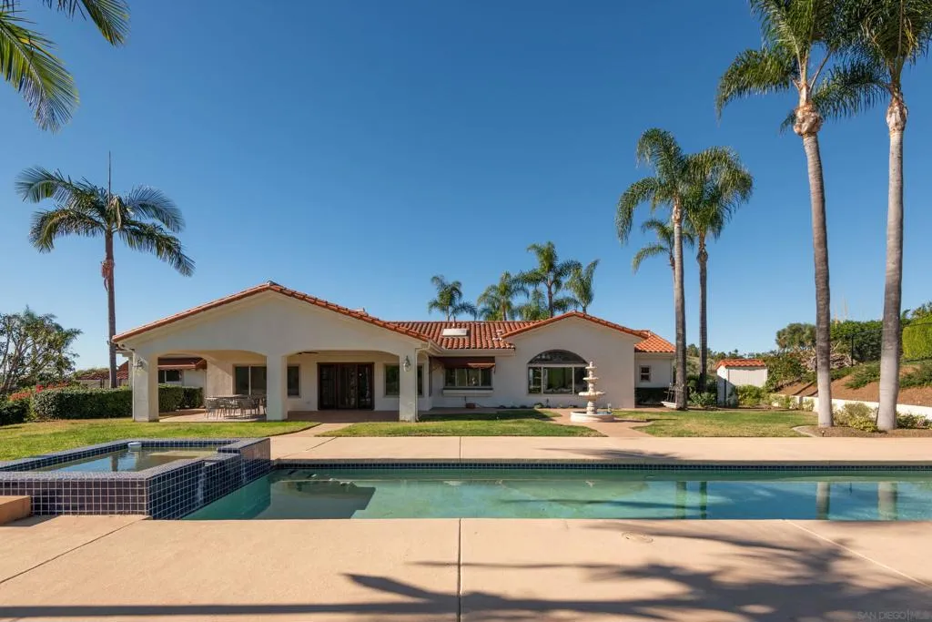30343 Calle La Reina, Bonsall, California 92003 home-pic-2