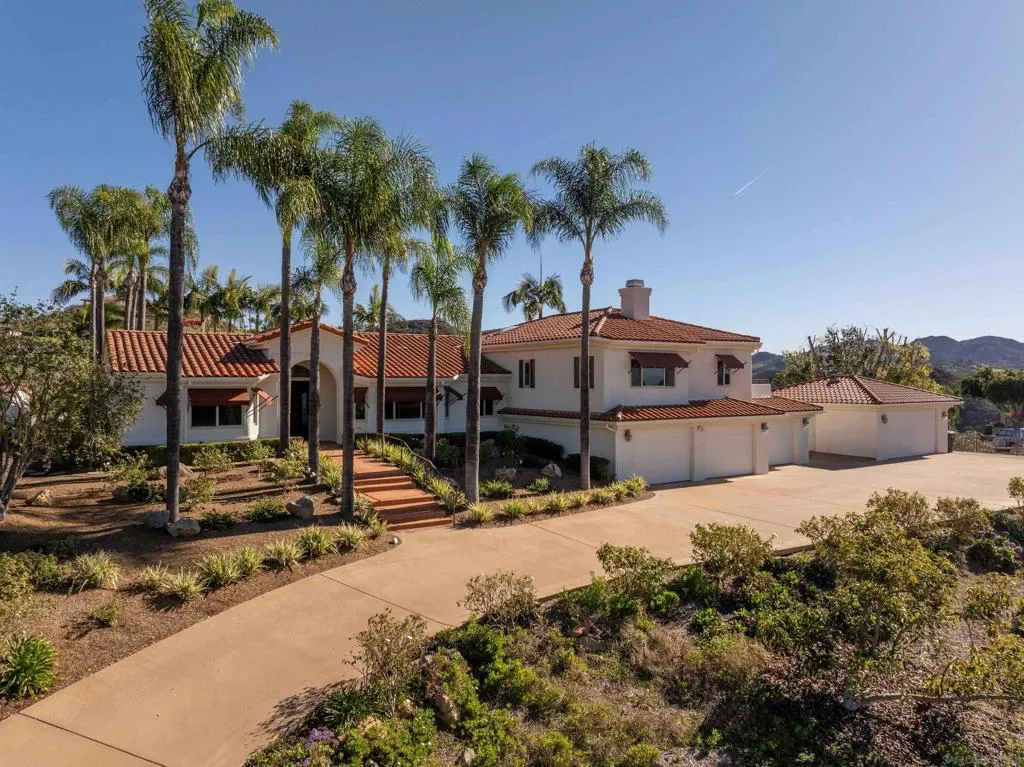 30343 Calle La Reina, Bonsall, California 92003 home-pic-1