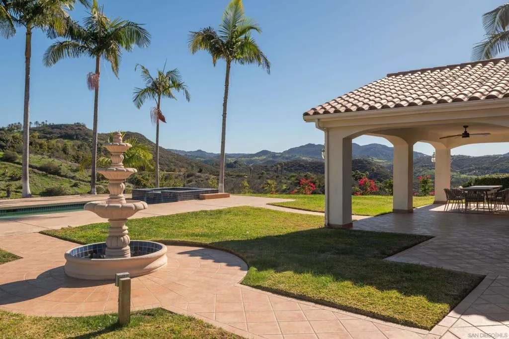 30343 Calle La Reina, Bonsall, California 92003 home-pic-25
