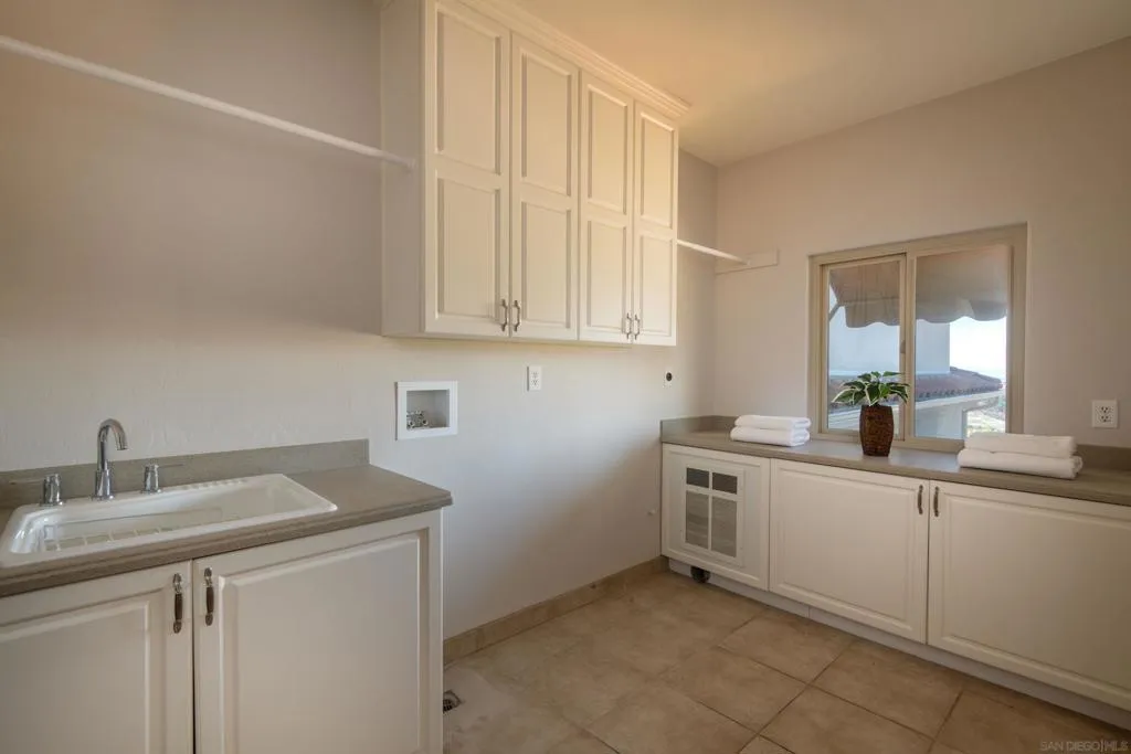 30343 Calle La Reina, Bonsall, California 92003 home-pic-49