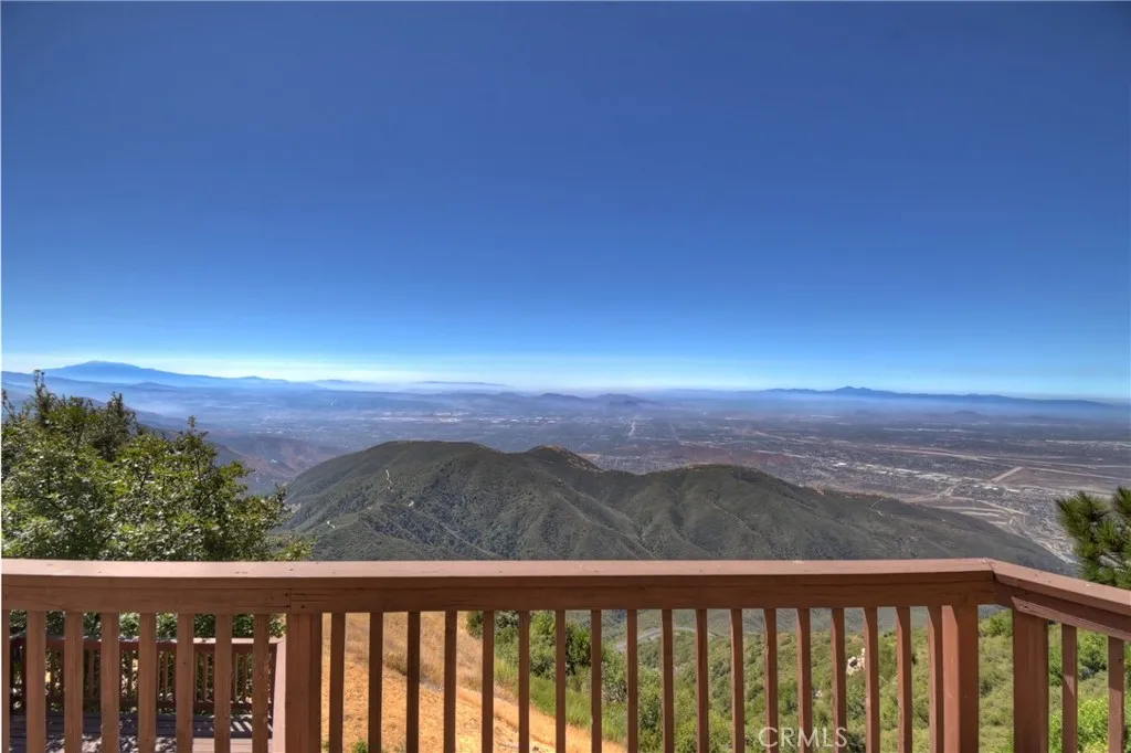 22665 Valley View Drive, Crestline, California 92325 home-pic-5