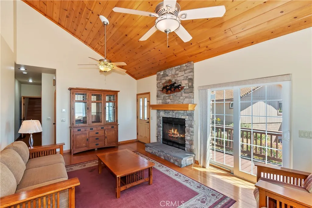 22665 Valley View Drive, Crestline, California 92325 home-pic-12