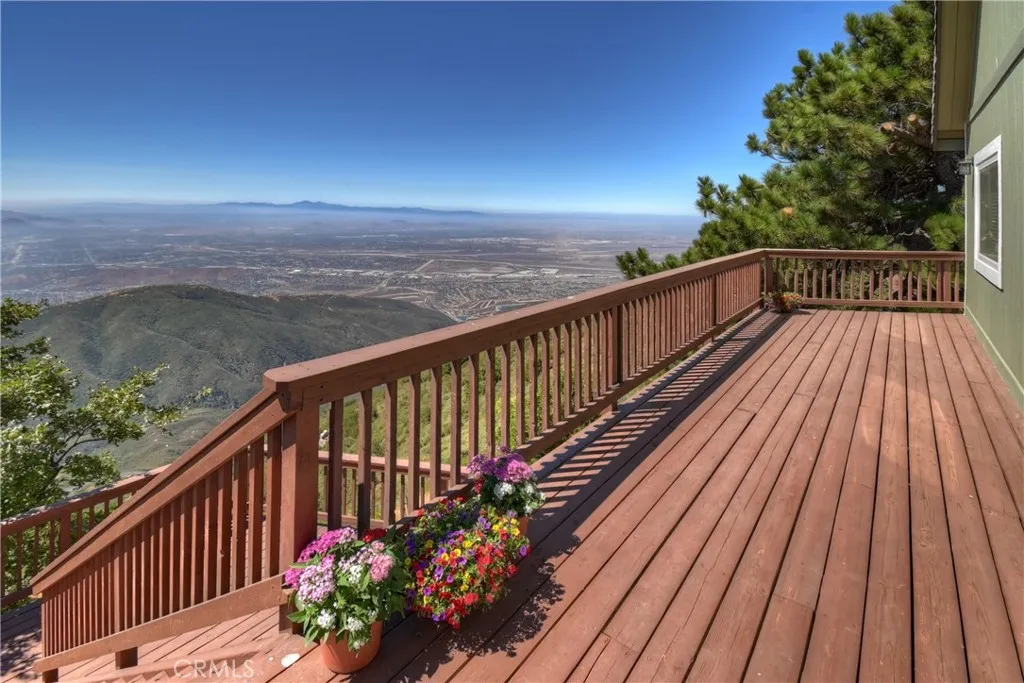 22665 Valley View Drive, Crestline, California 92325 home-pic-7