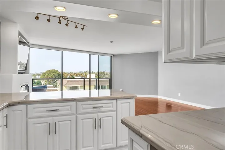 531 Esplanade 511, Redondo Beach, California 90277
