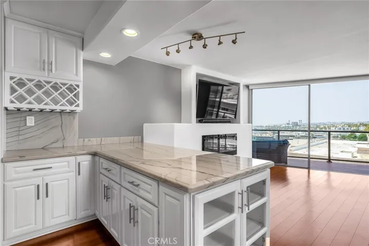 531 Esplanade 511, Redondo Beach, California 90277