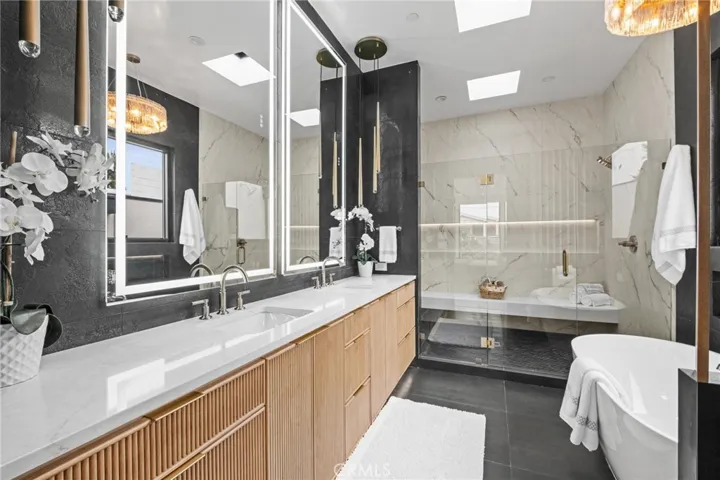 3609 Oak Avenue, Manhattan Beach, California 90266