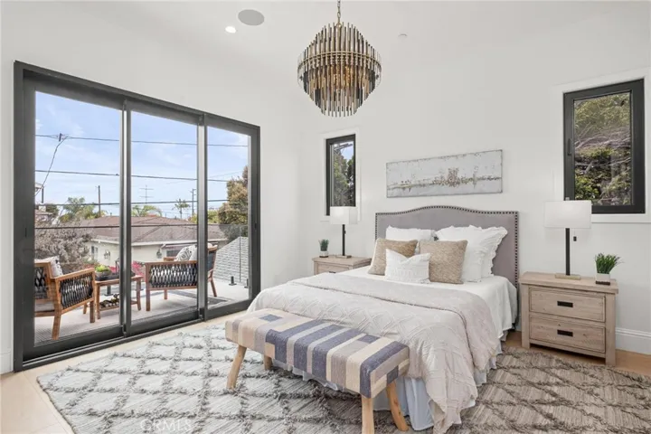 3609 Oak Avenue, Manhattan Beach, California 90266