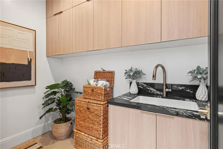 3609 Oak Avenue, Manhattan Beach, California 90266