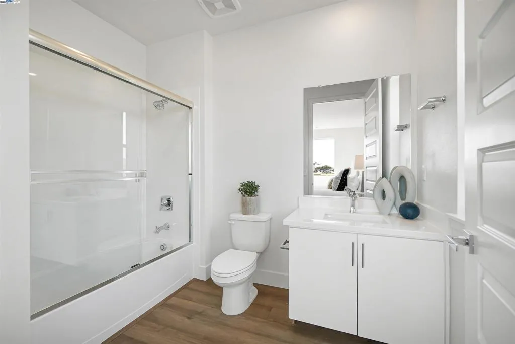 2388 Stanford Street, Alameda, California 94501 home-pic-12