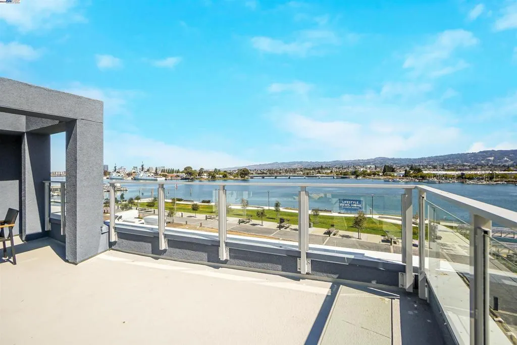 2388 Stanford Street, Alameda, California 94501 home-pic-50