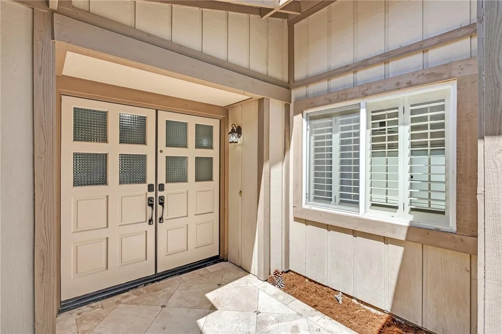 510 Via Zapata, Riverside, California 92507 home-pic-3