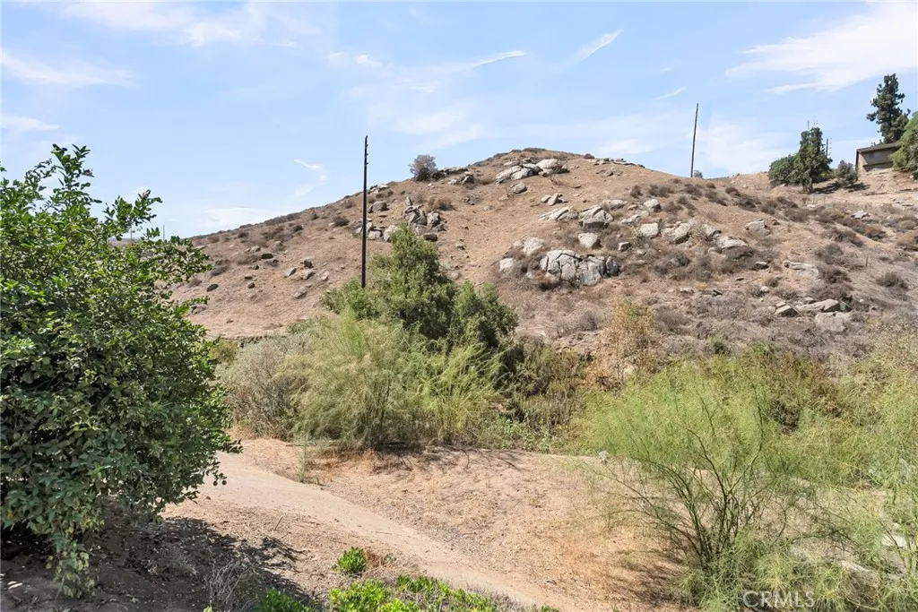 510 Via Zapata, Riverside, California 92507 home-pic-34