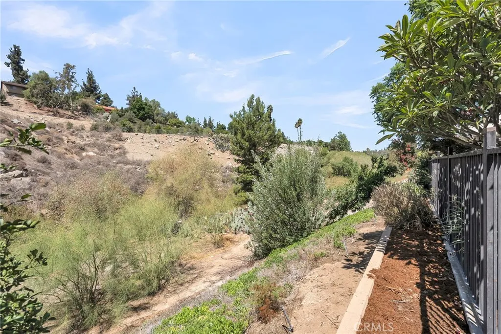 510 Via Zapata, Riverside, California 92507 home-pic-33