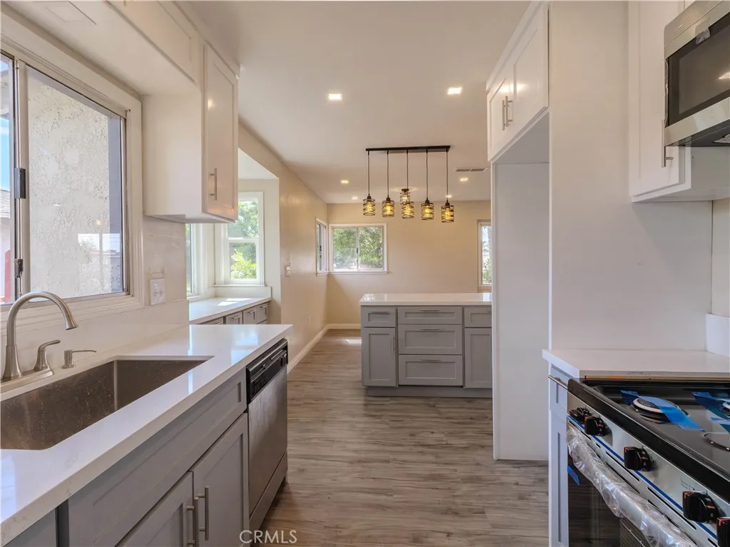 1240 S Bromley Avenue, West Covina, California 91790 home-pic-12