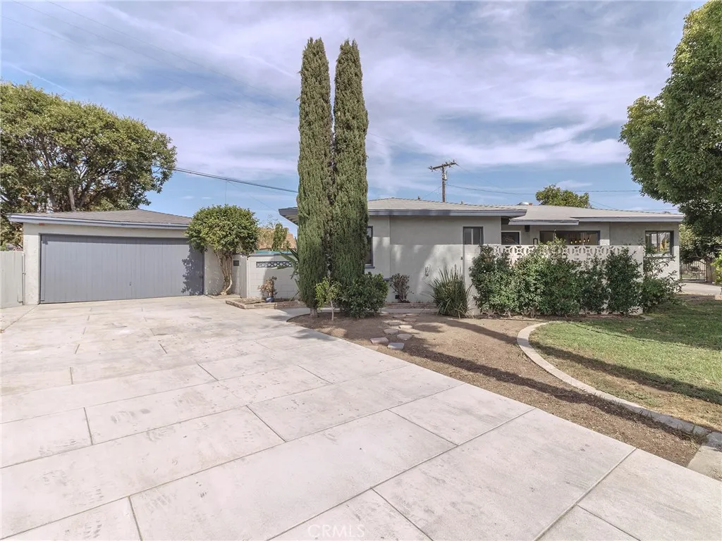 1240 S Bromley Avenue, West Covina, California 91790 home-pic-2