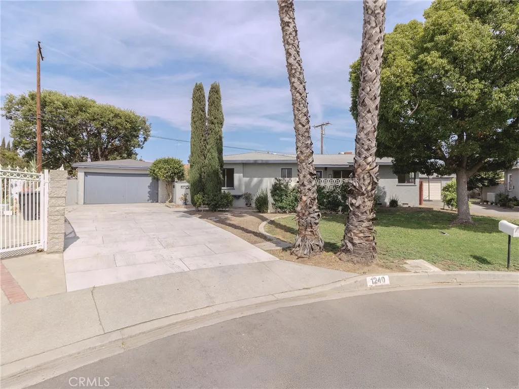 1240 S Bromley Avenue, West Covina, California 91790 home-pic-1