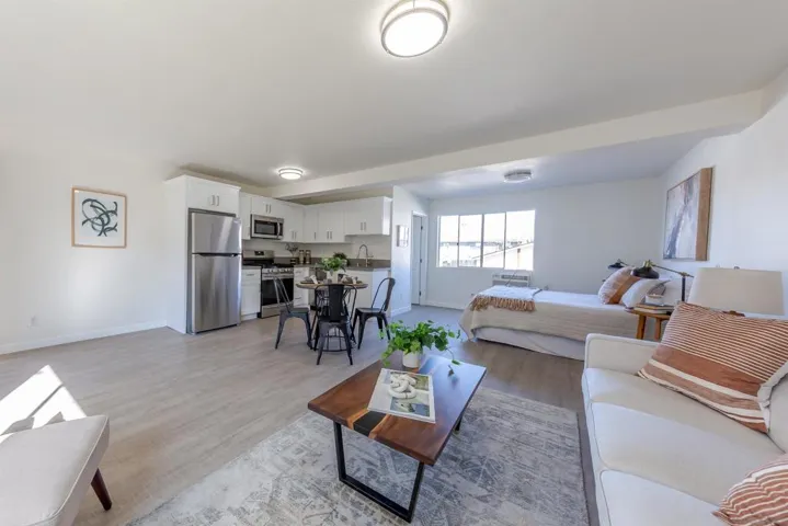 628 W California Ave, Vista, California 92083