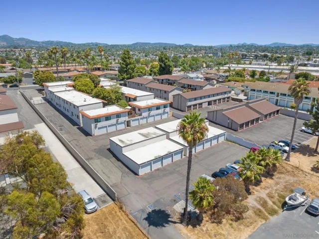 628 W California Ave, Vista, California 92083