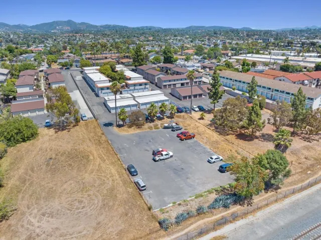 628 W California Ave, Vista, California 92083