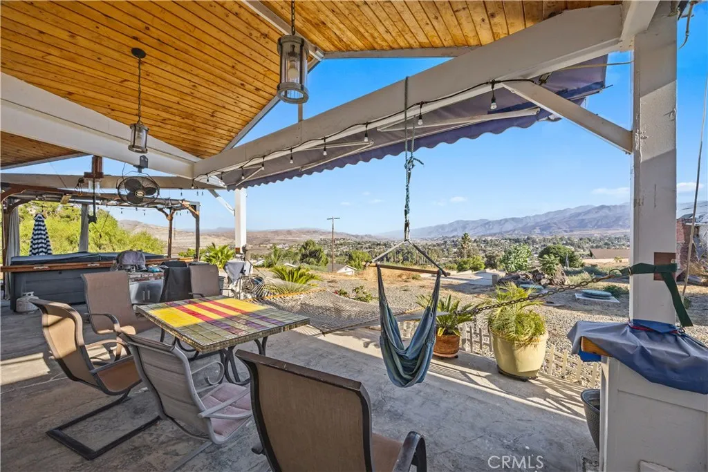 19059 Diplomat Avenue, Corona, California 92881 home-pic-15