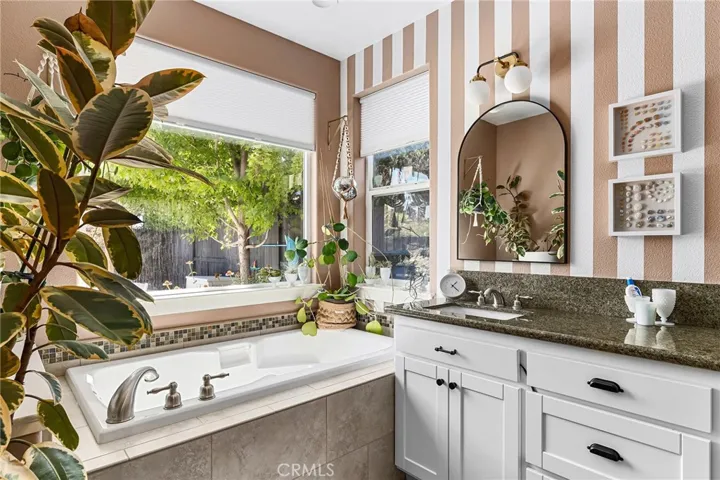 1941 Waxwing Way, Chico, California 95926