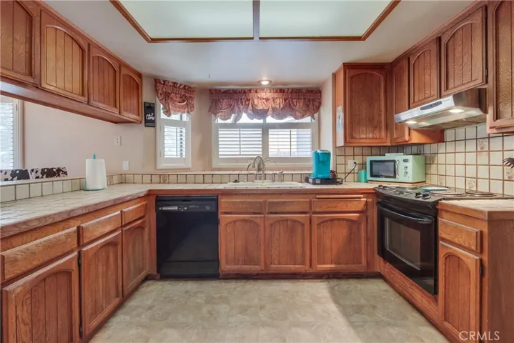 16209 Oakley Road, Ramona, California 92065