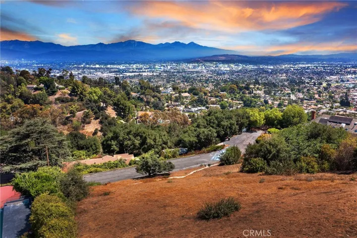 Stunning view lot in Skycrest Estates