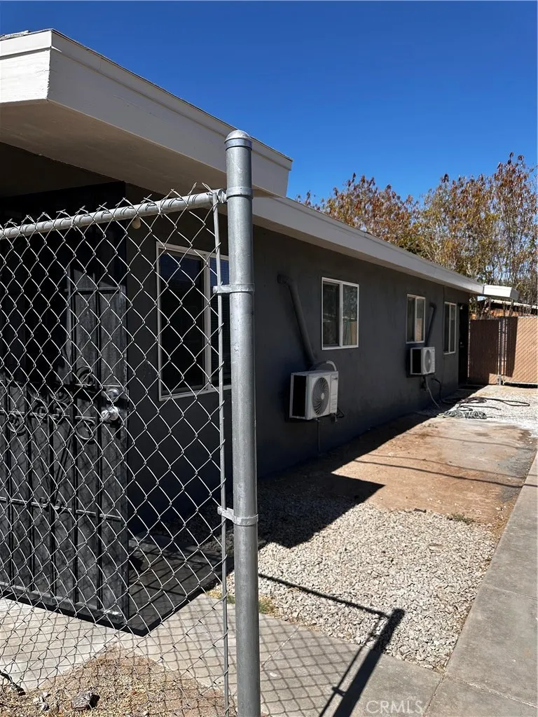 178 N Acacia Street, Blythe, California 92225 home-pic-2