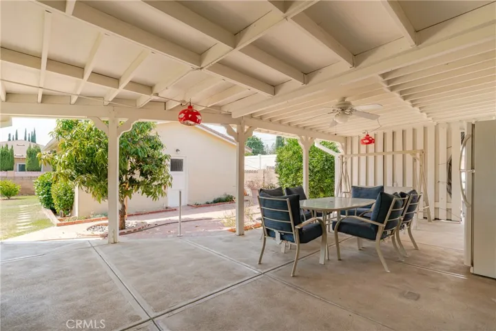 Entertaining backyard