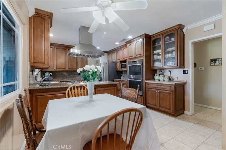 Dinette to Kitchen