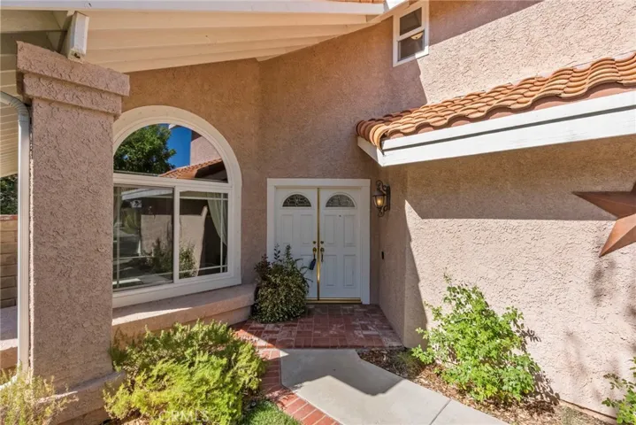 22004 Pamplico Drive, Saugus, California 91350