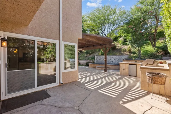 22004 Pamplico Drive, Saugus, California 91350
