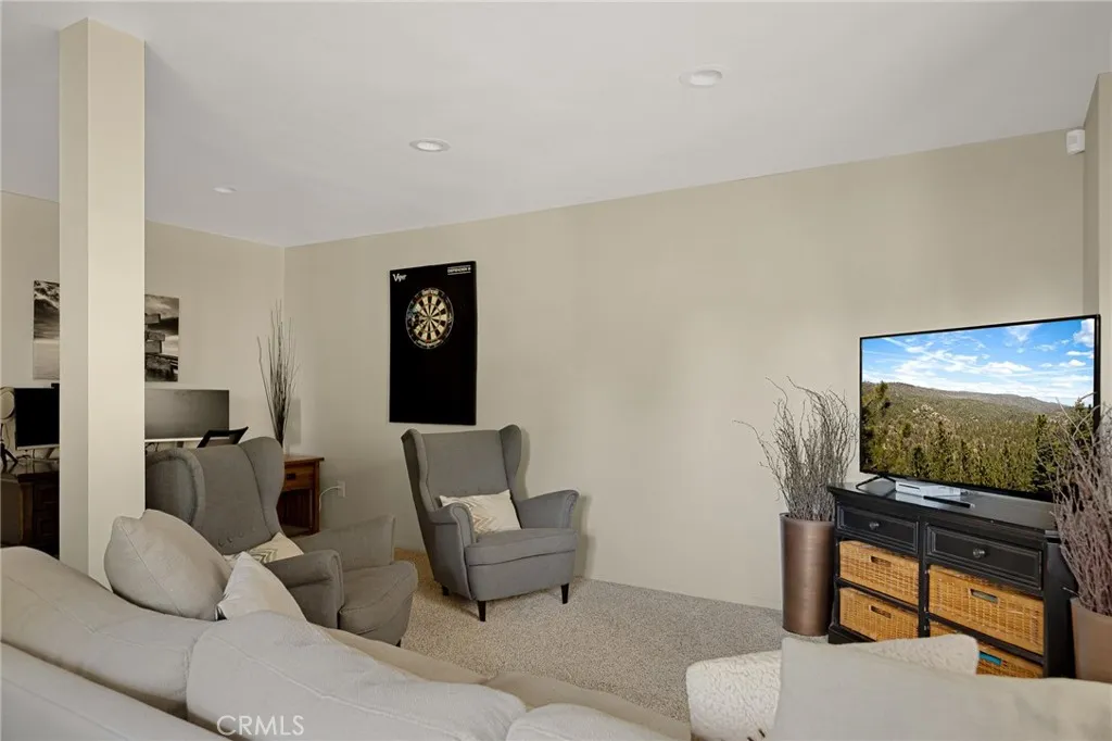 386 Rainier Road, Lake Arrowhead, California 92352 home-pic-33
