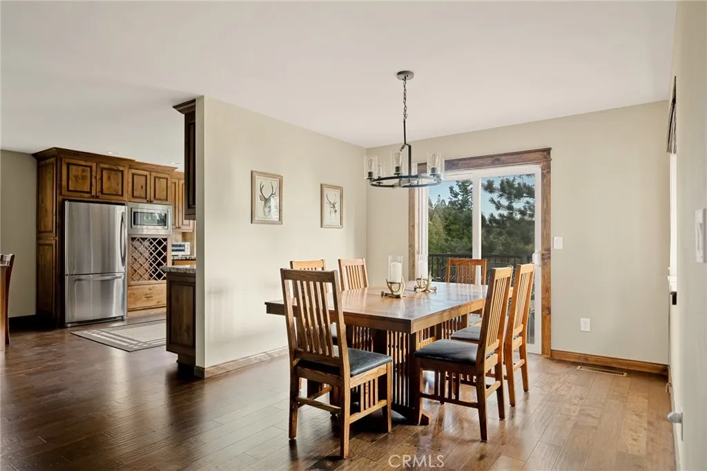 386 Rainier Road, Lake Arrowhead, California 92352 home-pic-15