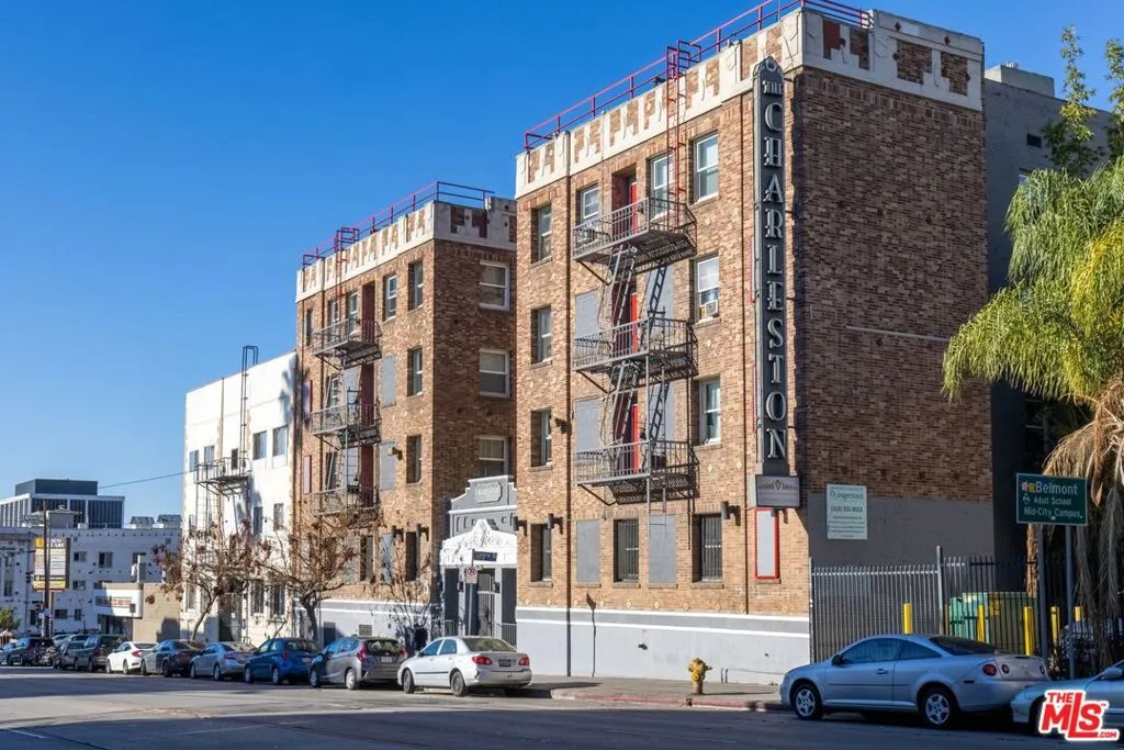 729 S Union Avenue 228, Los Angeles, California 90017, 1 Bedroom Bedrooms, ,1 BathroomBathrooms,Residential Lease,For Rent,Union,25581729