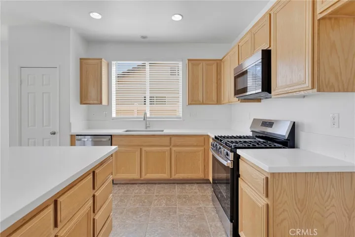 15643 Moccasin Court, Victorville, California 92394