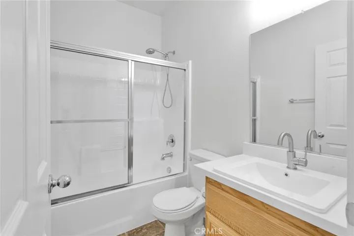 Casita full bath