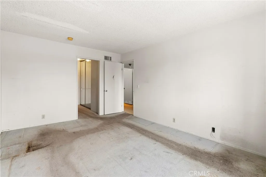 1140 Pacific Avenue 19, Long Beach, California 90813 home-pic-20