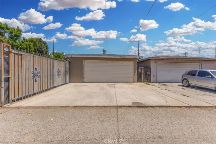 1607 S Atlantic Drive, Compton, California 90221