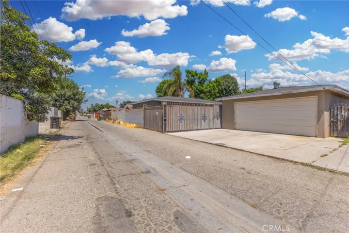 1607 S Atlantic Drive, Compton, California 90221