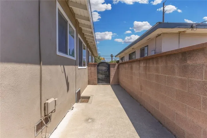 1607 S Atlantic Drive, Compton, California 90221