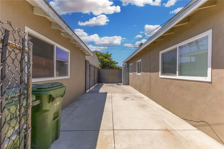 1607 S Atlantic Drive, Compton, California 90221